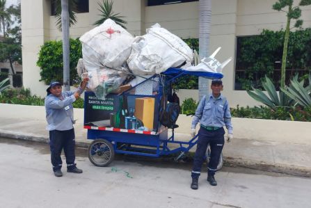 waste collecters with trycicle